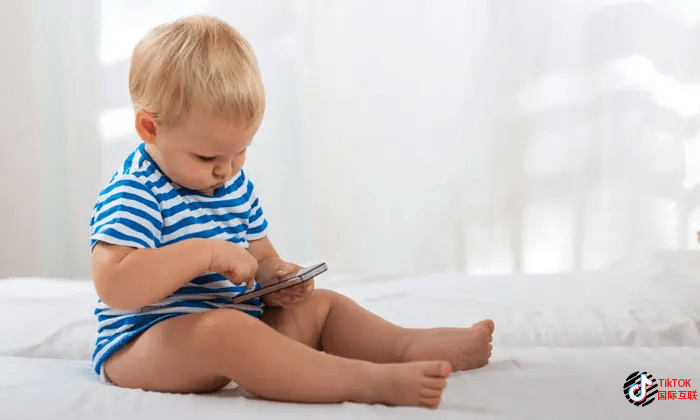 据报道，在英国有16%的幼儿使用TikTok